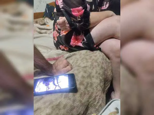 mon1_day – webcam model profile photo Image 12