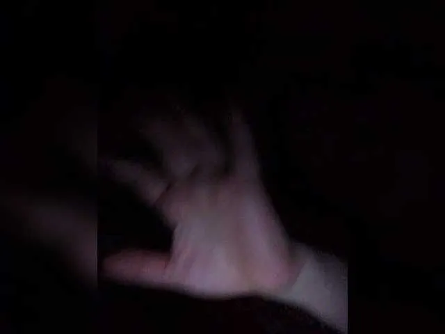 scarlethroa – webcam model profile photo Image 3