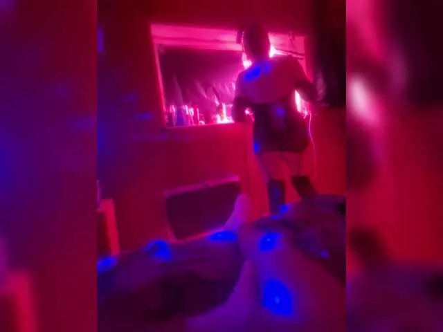 bambi_lu – webcam model profile photo Image 2