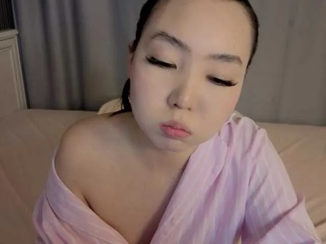 KylieSolo – webcam model profile photo Image 6