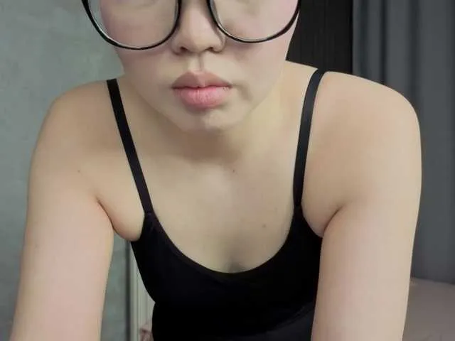 KylieSolo – webcam model profile photo Image 7