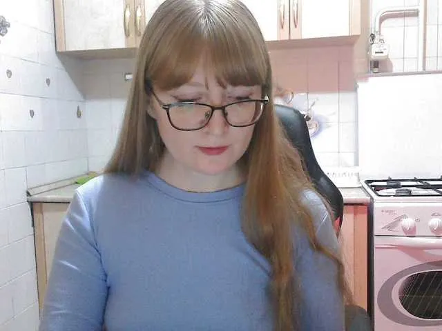 VIKITOMMY – webcam model profile photo Image 6