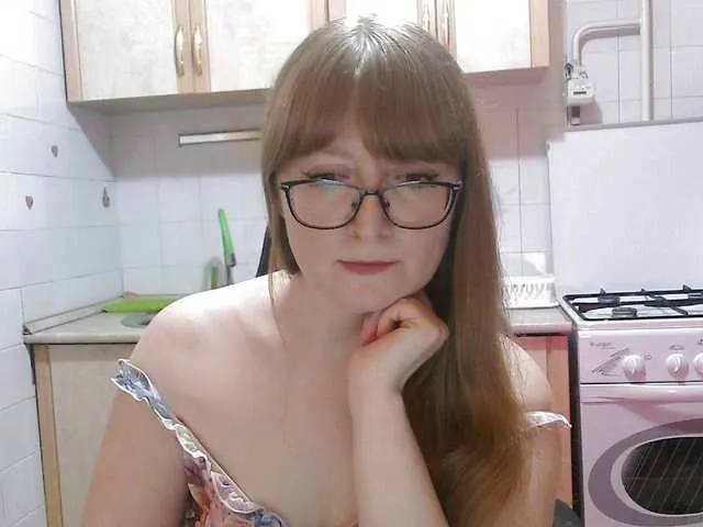 VIKITOMMY – webcam model profile photo Image 7