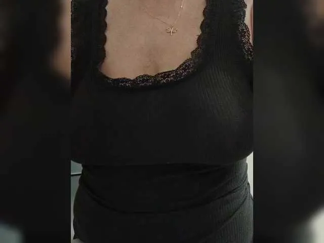 bambi_lu – webcam model profile photo Image 3