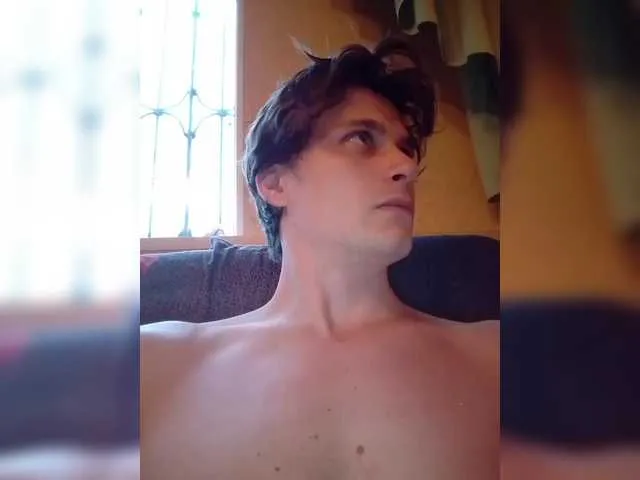 YoungSquad – webcam model profile photo Image 12