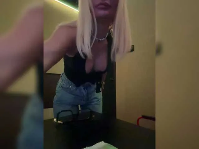 dirtypub – webcam model profile photo Image 3