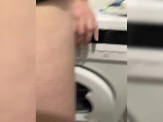 Taanni – webcam model profile photo Image 5