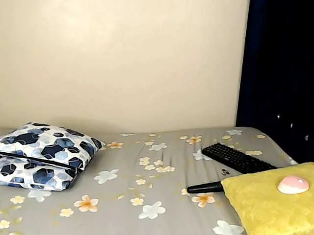 lucretiaburnaugh – webcam model profile photo Image 16