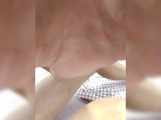 miablueye – webcam model profile photo Image 9