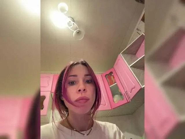 _MiaQueen_ – webcam model profile photo Image 12