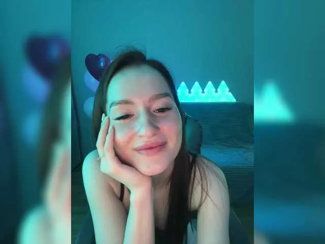 molochnaya000 – webcam model profile photo Image 3