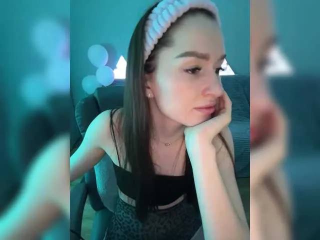 molochnaya000 – webcam model profile photo Image 6