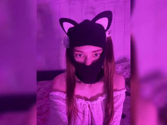 alana15 – webcam model profile photo Image 8