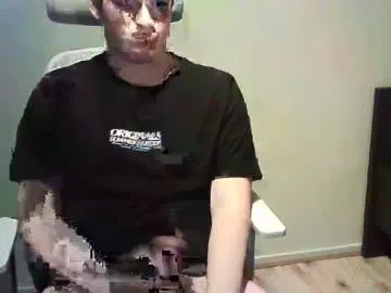 YoungSquad – webcam model profile photo Image 2