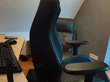 luminaya – webcam model profile photo Image 10