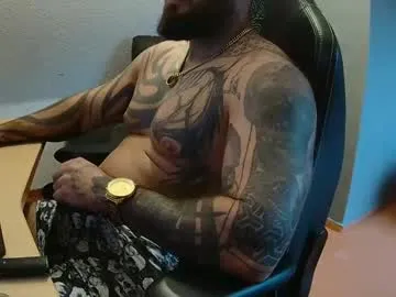 luminaya – webcam model profile photo Image 17