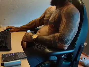 luminaya – webcam model profile photo Image 5