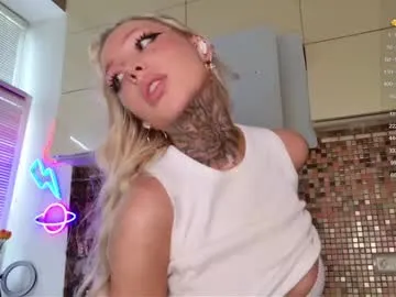 Allla – webcam model profile photo Image 12