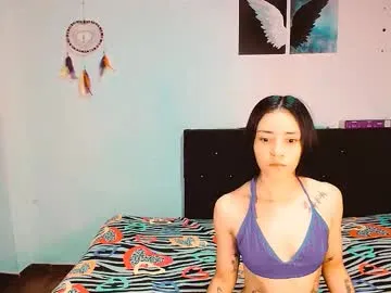 LaureMestler – webcam model profile photo Image 8