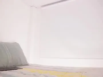 pantyless – webcam model profile photo Image 7