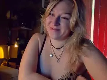 millemimi – webcam model profile photo Image 10