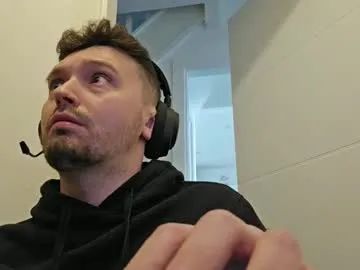 Benson18y – webcam model profile photo Image 7