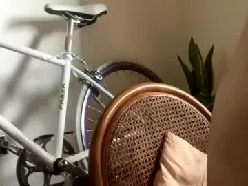 Girl-Pleasure – webcam model profile photo Image 4