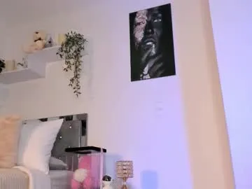 meganlk – webcam model profile photo Image 19