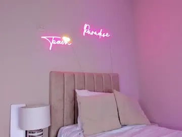 carol_miss2 – webcam model profile photo Image 2