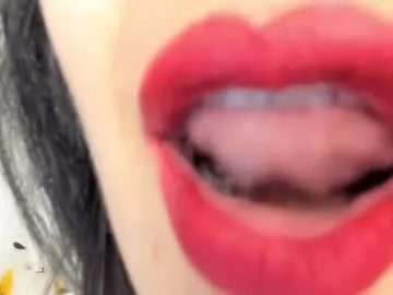 aria_moon18 – webcam model profile photo Image 15