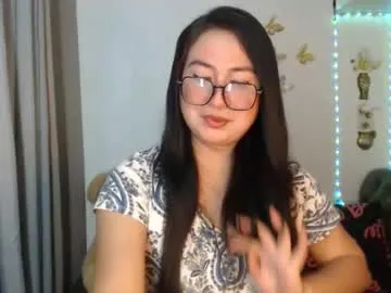 IORio2 – webcam model profile photo Image 12