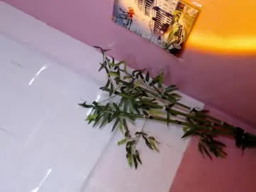 millemimi – webcam model profile photo Image 6