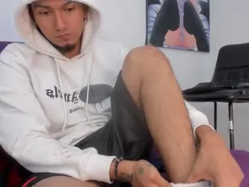 NaughtyInGlasses – webcam model profile photo Image 16