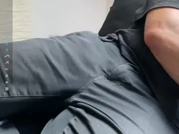 Daddyslut2_0 – webcam model profile photo Image 12