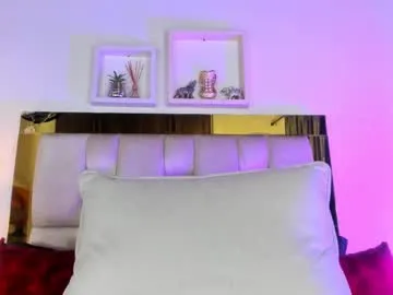 leila_petitee – webcam model profile photo Image 10