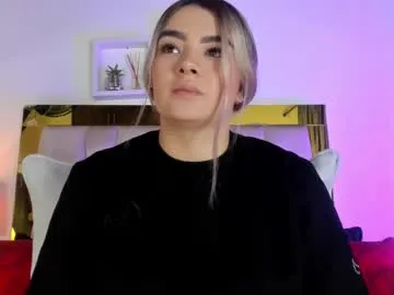 leila_petitee – webcam model profile photo Image 16