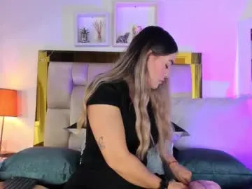 leila_petitee – webcam model profile photo Image 2