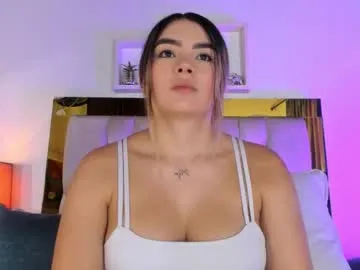 leila_petitee – webcam model profile photo Image 3