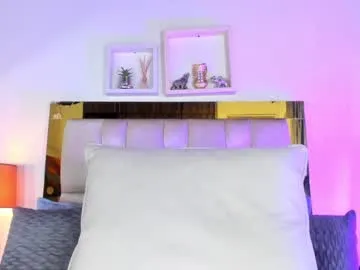 leila_petitee – webcam model profile photo Image 7