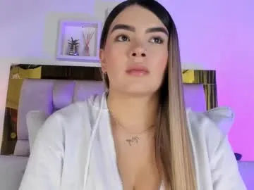 leila_petitee – webcam model profile photo Image 8