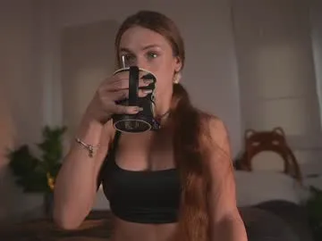 cosplaybruja305 – webcam model profile photo Image 2