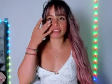 Youlalia – webcam model profile photo Image 16