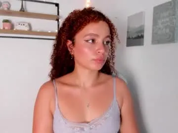 Youlalia – webcam model profile photo Image 18