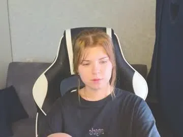 purepleasure25 – webcam model profile photo Image 7