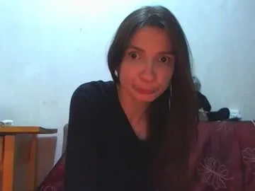 TOP_po – webcam model profile photo Image 11