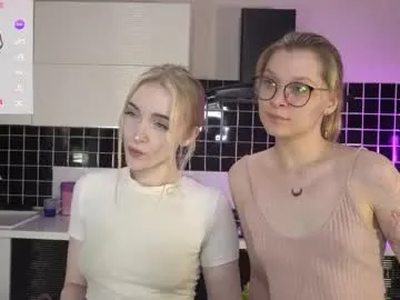 kiki_swan – webcam model profile photo Image 3