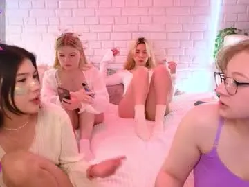 lucretiaburnaugh – webcam model profile photo Image 5