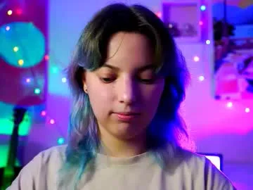 cutiepiealice – webcam model profile photo Image 9