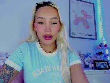 xxYuIxx – webcam model profile photo Image 13