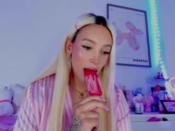 xxYuIxx – webcam model profile photo Image 16